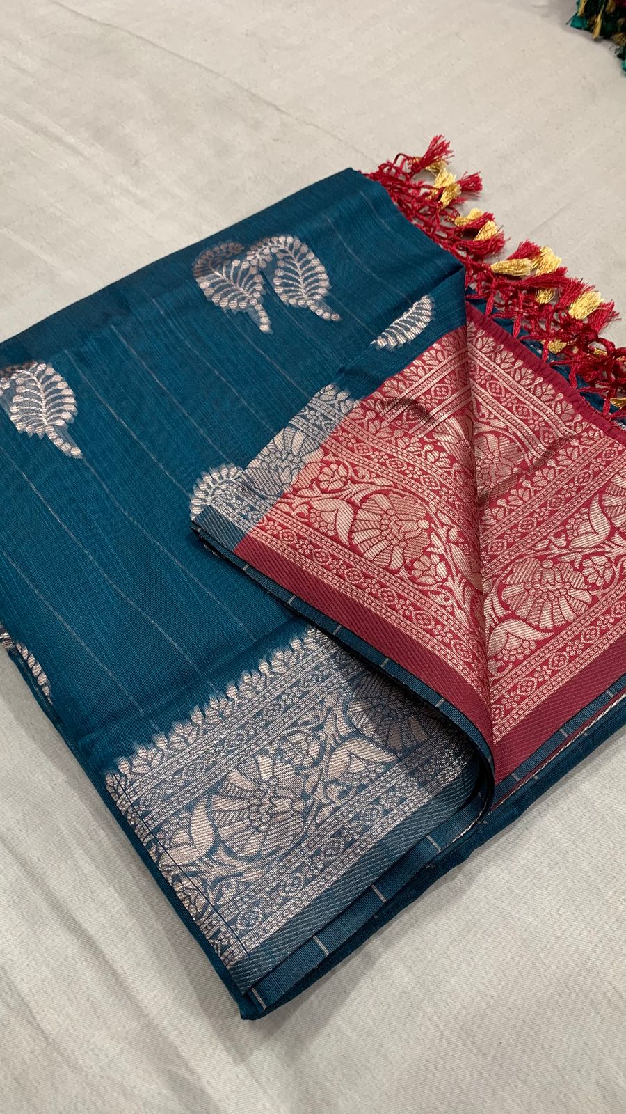 Weaving Linen Butta Saree
