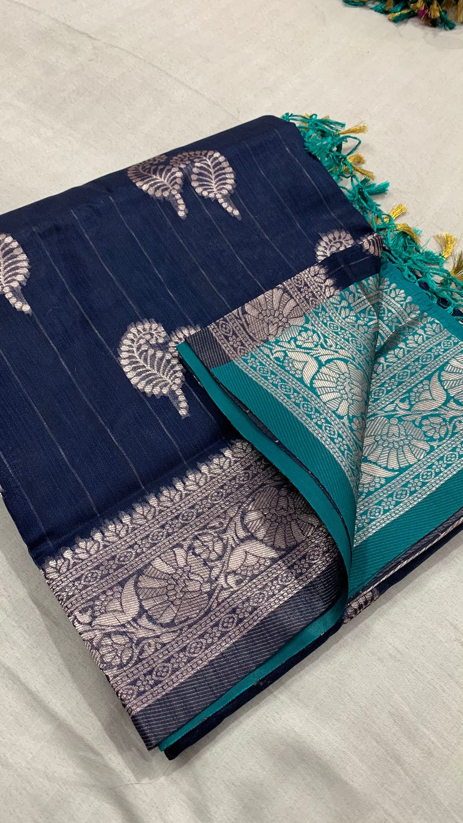 Weaving Linen Butta Saree