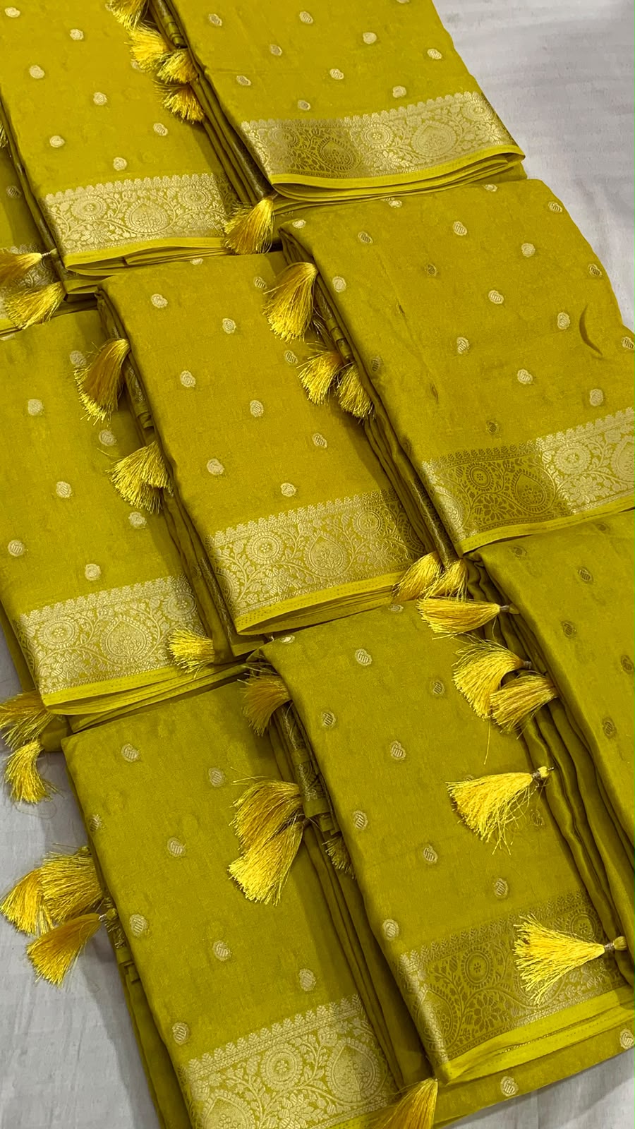 Banarasi Viscose Saree with Full Butti Weaving