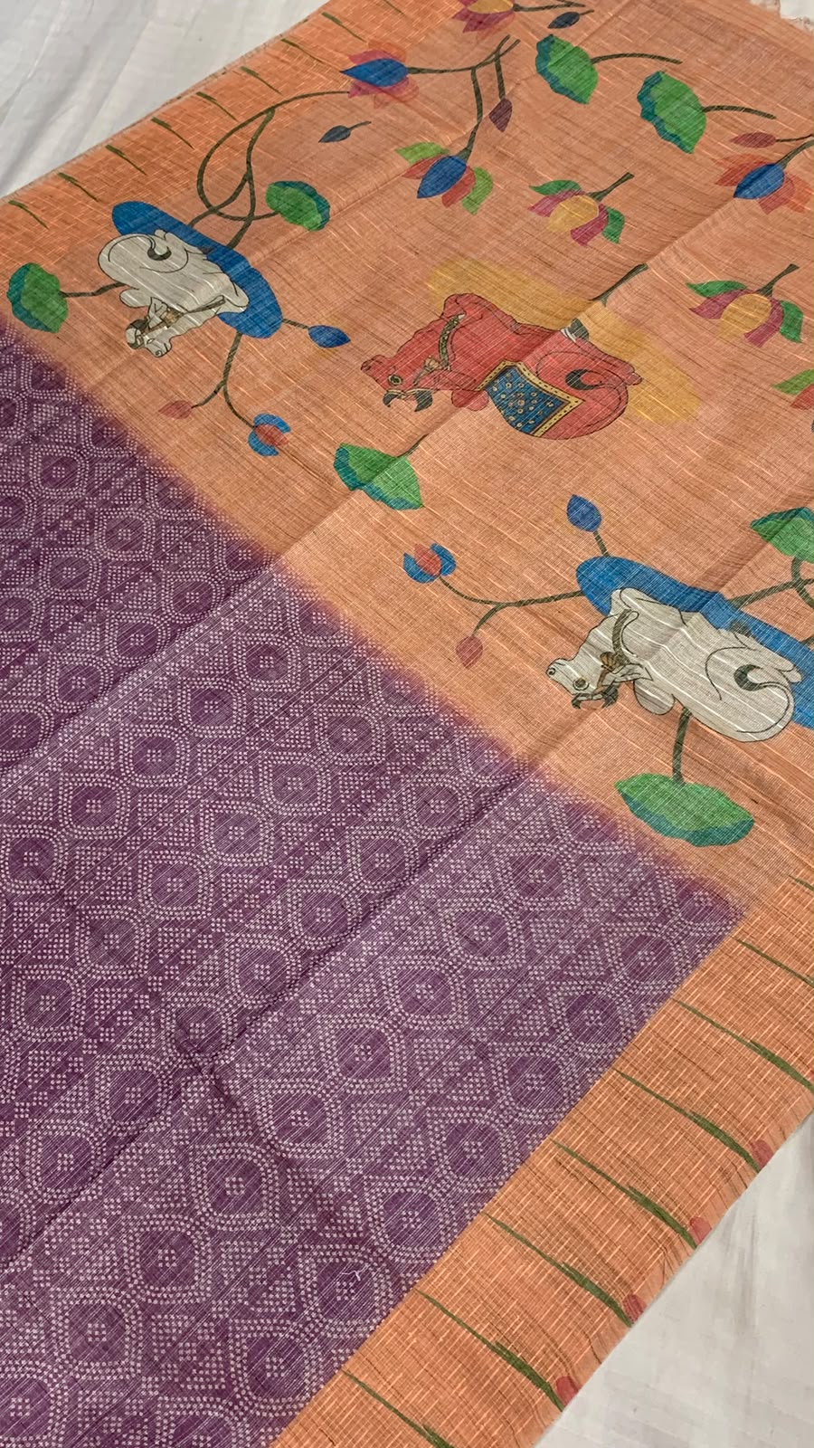 Matka Ghicha Bandhani Ikkat Saree