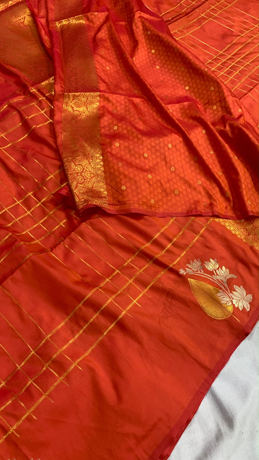 Dual Shade Gold Zari Silk Saree